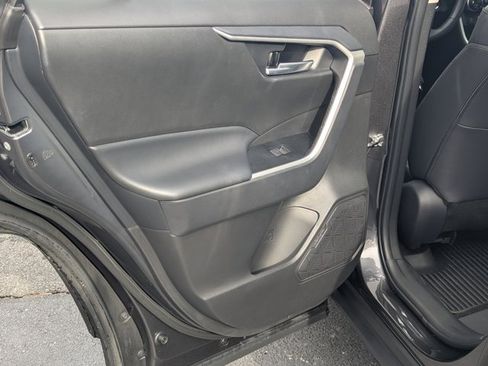 Used 2025 Toyota RAV4 XLE Premium image 18