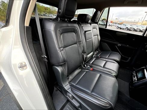 Used 2020 Lincoln Aviator Reserve w/ Class IV Trailer Tow Package image 27