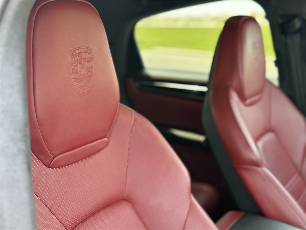 Used 2022 Porsche Cayenne GTS AWD/4WD image 27