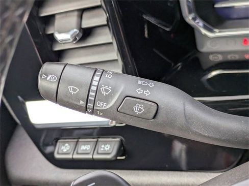 Used 2023 Chevrolet Silverado 1500 High Country w/ Technology Package image 29