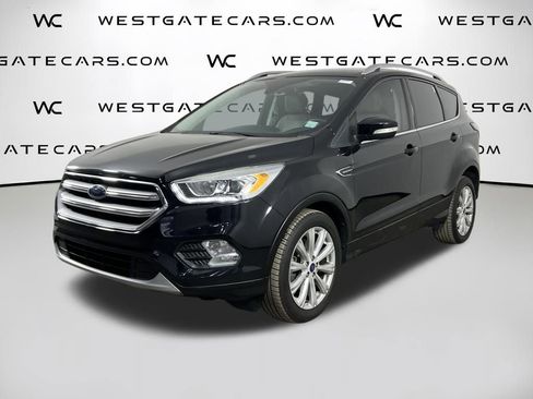 Used 2017 Ford Escape Titanium image 1