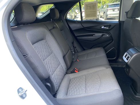 Used 2018 Chevrolet Equinox LT FWD image 34