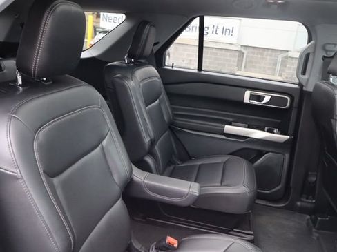Used 2023 Ford Explorer XLT w/ Equipment Group 202A AWD/4WD image 35