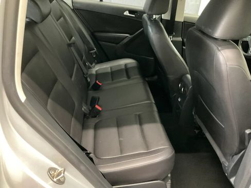 Used 2016 Volkswagen Tiguan S FWD image 11