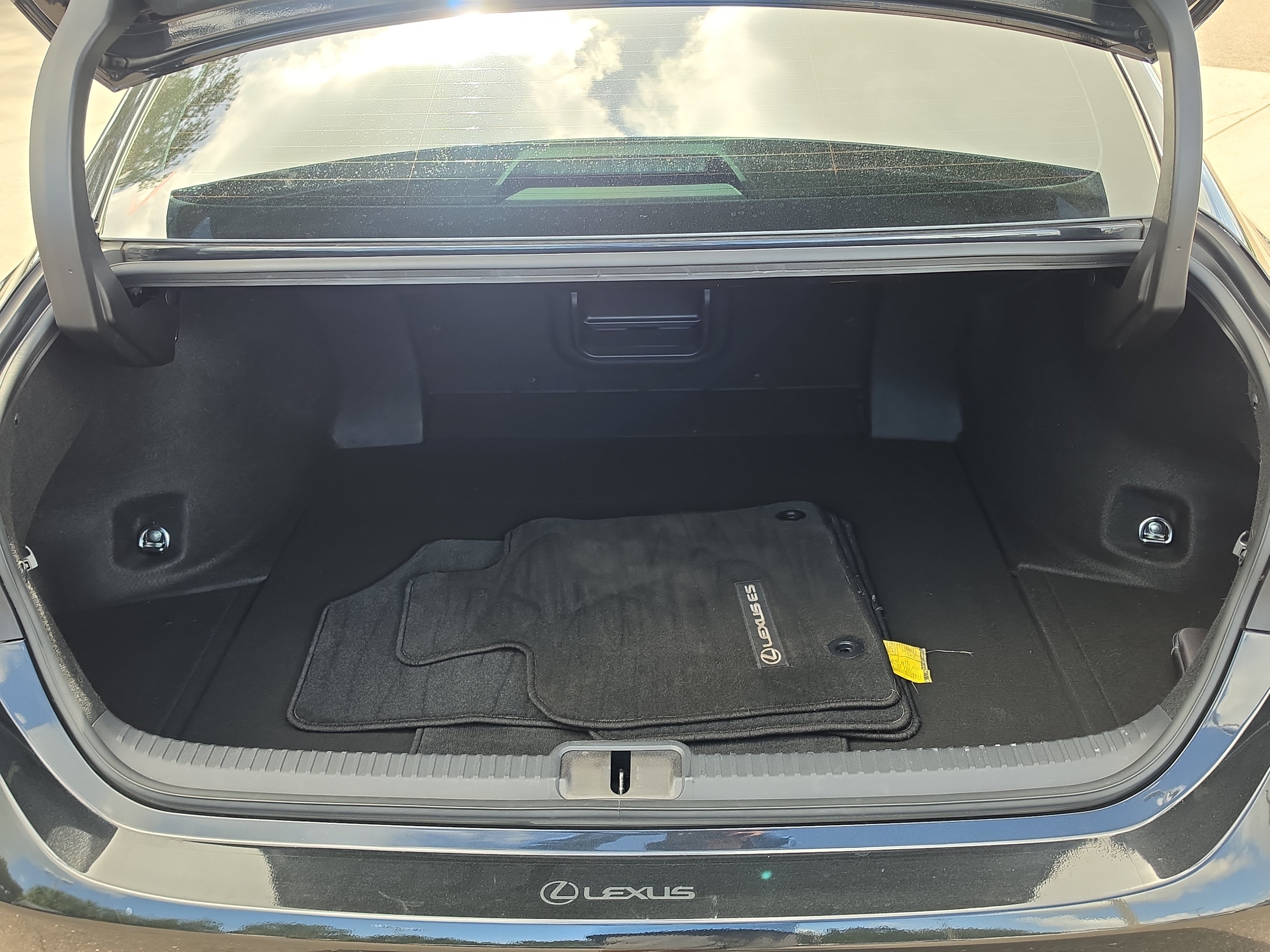 Used 2023 Lexus ES 350 w/ Accessory Package (Z2) FWD image 10