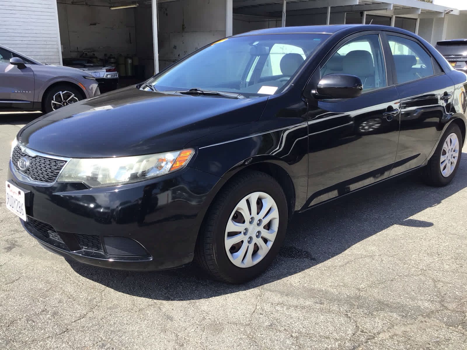 Used 2011 Kia Forte LX FWD image 2