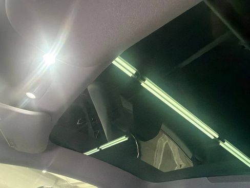 Used 2025 Tesla Model 3 RWD image 10