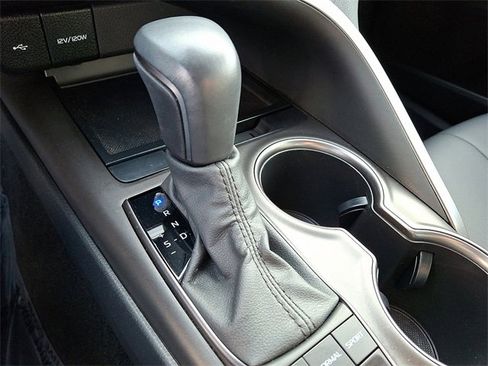 Certified 2023 Toyota Camry SE image 16