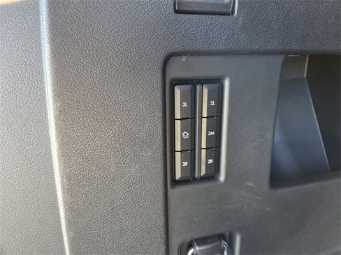 Used 2022 Lincoln Navigator Reserve image 11