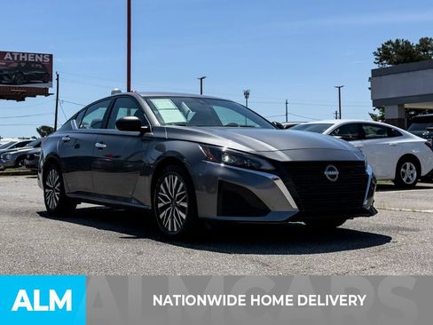 Used 2025 Nissan Altima 2.5 SV FWD image 4