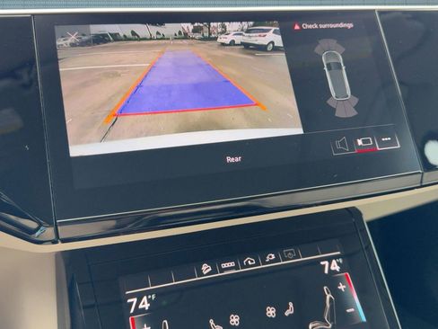 Used 2022 Audi e-tron Premium w/ Interior Protection Package image 25