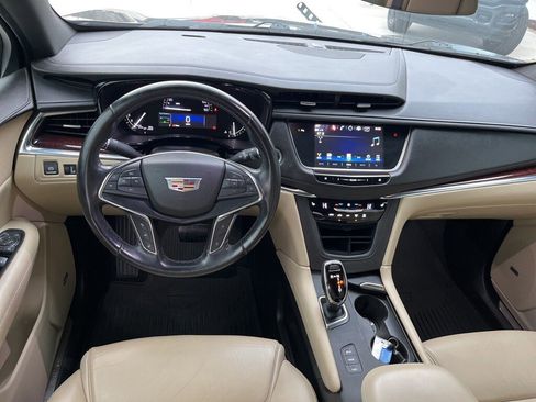 Used 2019 Cadillac XT5 Luxury image 14