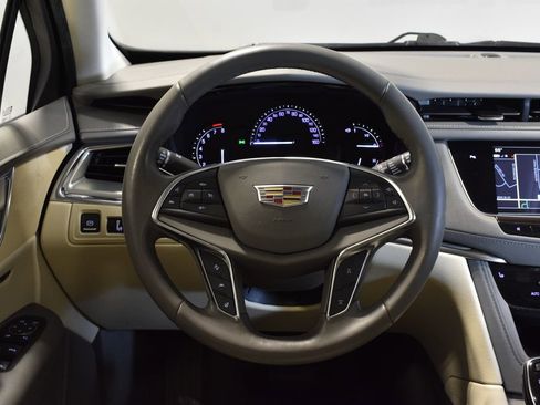 Used 2019 Cadillac XT5 Luxury image 19