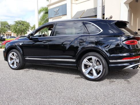 Certified 2024 Bentley Bentayga Extended Wheelbase AWD/4WD image 3