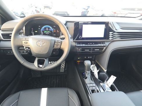 New 2026 Toyota Camry SE FWD image 9