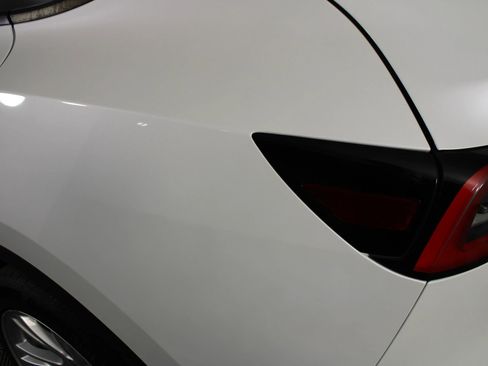 Used 2020 Tesla Model Y Long Range image 28