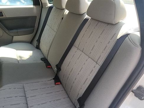 Used 2011 Ford Focus SE w/ 201A Rapid Spec Order Code FWD image 12