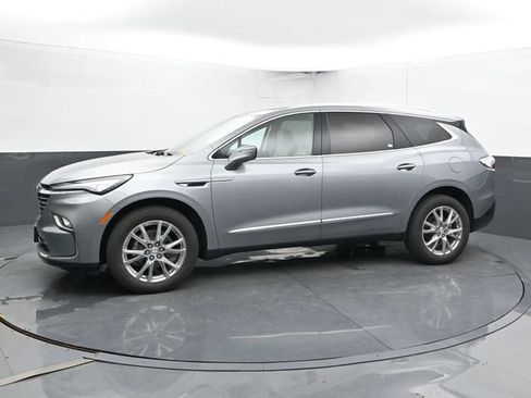Used 2023 Buick Enclave Premium w/ Experience Buick Package FWD image 8