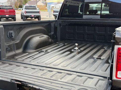 Used 2017 RAM 3500 Laramie Longhorn image 9