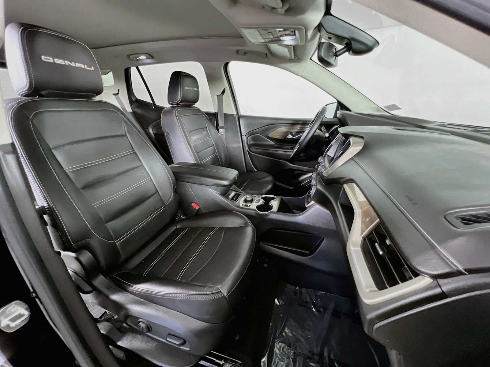Used 2023 GMC Terrain Denali w/ Denali Premium Package AWD/4WD image 30
