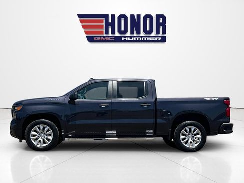 Used 2022 Chevrolet Silverado 1500 Custom AWD/4WD image 7