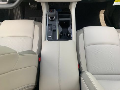 New 2026 Nissan Pathfinder SL FWD image 16