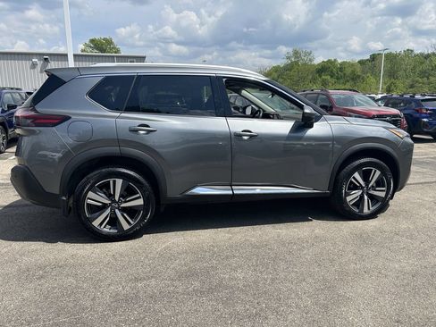 Used 2023 Nissan Rogue SL AWD/4WD image 8