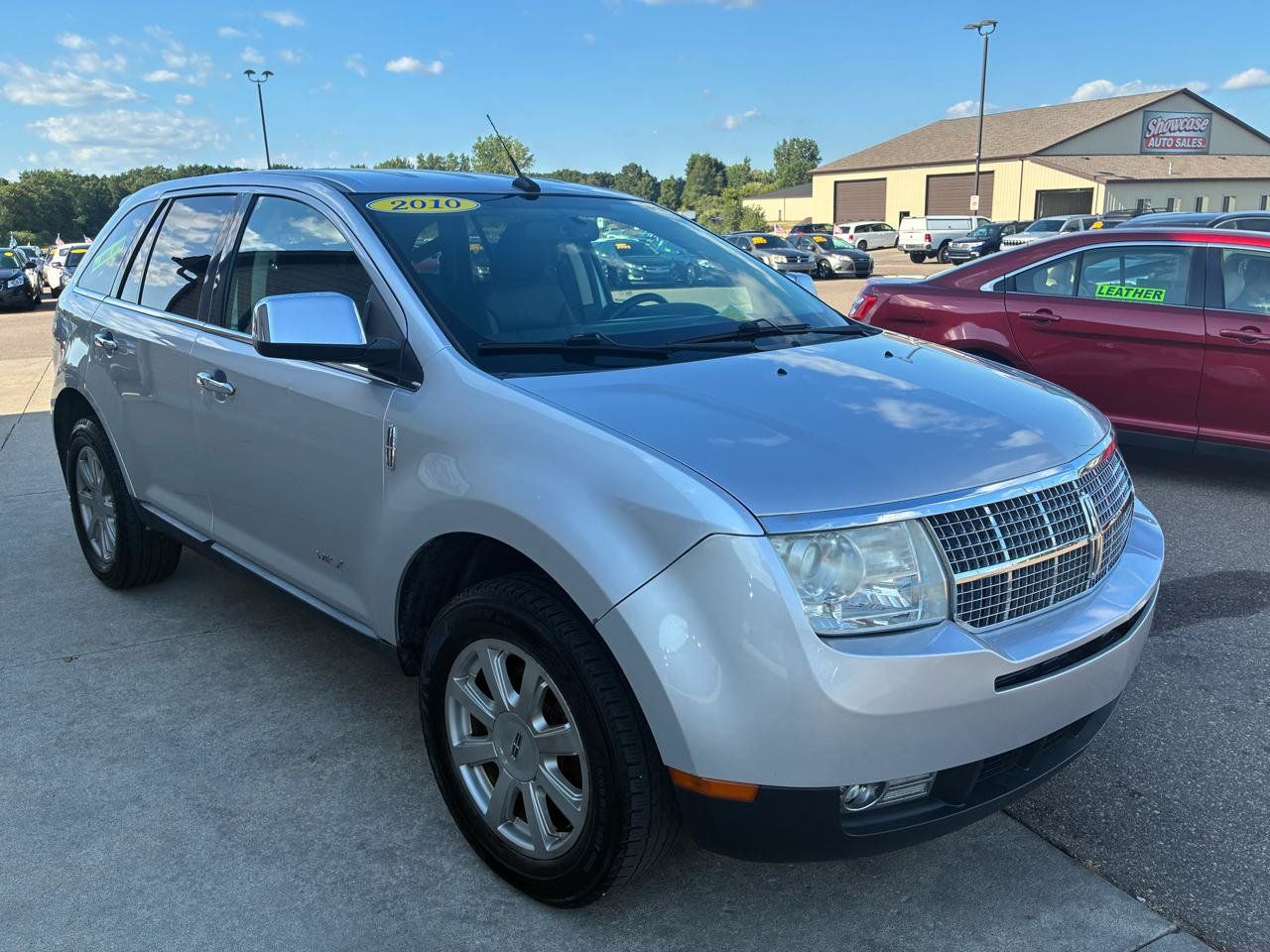 Used 2010 Lincoln MKX AWD image 3