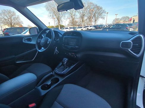 Used 2024 Kia Soul LX w/ Option Group 015 image 31