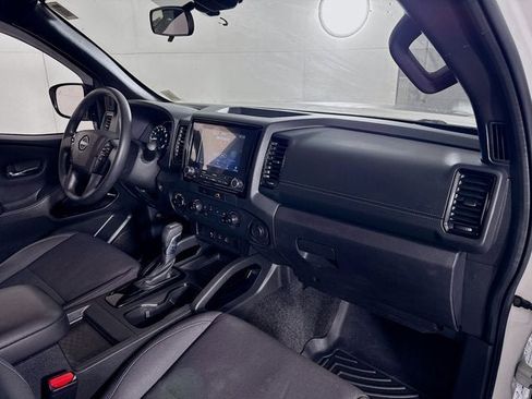 Used 2023 Nissan Frontier SV w/ Midnight Edition Package image 28