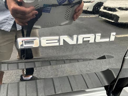 Used 2019 GMC Canyon Denali image 10
