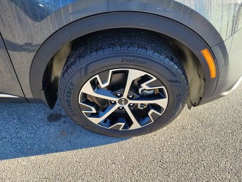 Used 2023 Kia Sportage EX image 6