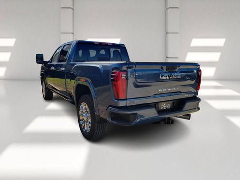 New 2026 GMC Sierra 2500 Denali Ultimate image 5
