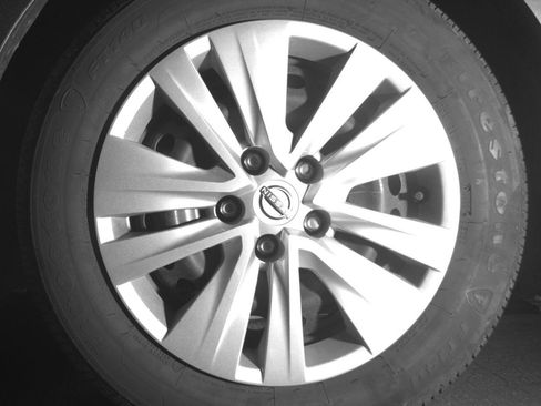 Used 2025 Nissan Sentra S FWD image 12
