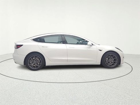 Used 2018 Tesla Model 3 Long Range image 8