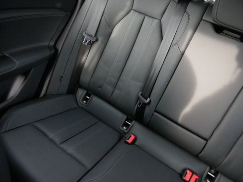 Used 2025 Audi Q6 e-tron Premium Plus w/ Premium Plus image 12