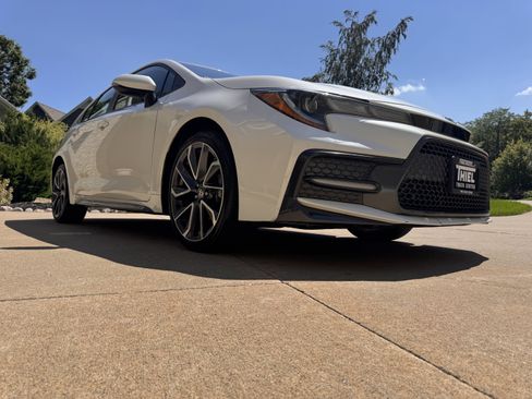 Used 2020 Toyota Corolla XSE FWD image 28