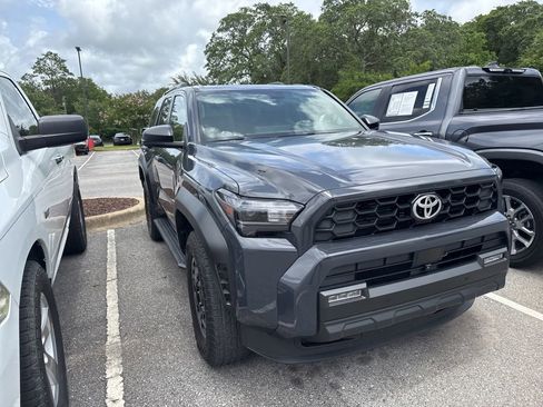 Used 2025 Toyota 4Runner TRD Off-Road Premium AWD/4WD image 4