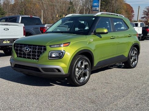 Used 2024 Hyundai Venue SEL image 7