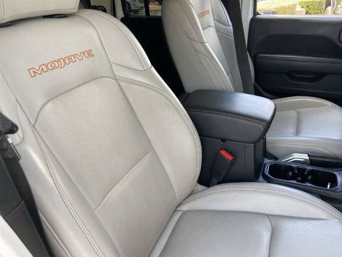 Used 2021 Jeep Gladiator Mojave AWD/4WD image 22