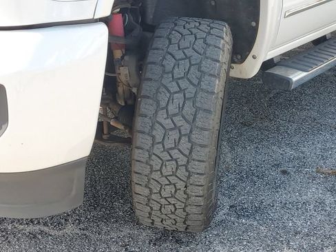 Used 2019 GMC Sierra 2500 Denali w/ Duramax Plus Package AWD/4WD image 32