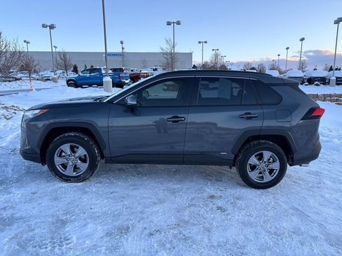 Used 2025 Toyota RAV4 XLE image 4