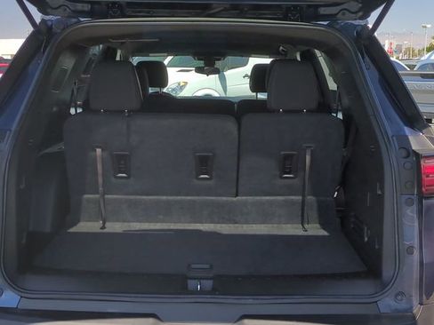 Used 2023 Chevrolet Traverse LT FWD image 30