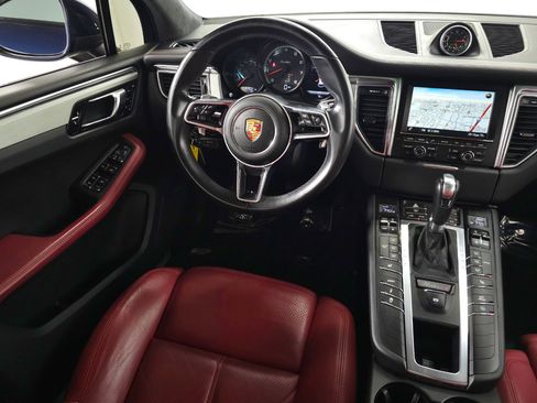 Used 2015 Porsche Macan Turbo image 16