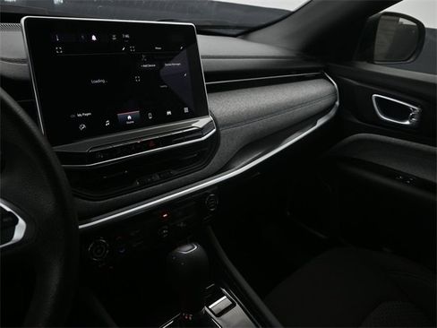 Used 2023 Jeep Compass Sport image 11