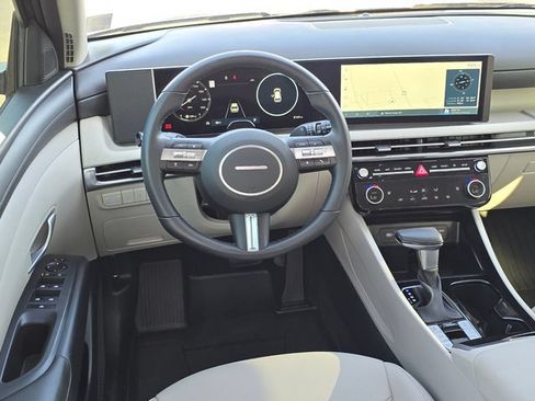 Used 2025 Hyundai Tucson SEL AWD/4WD image 12