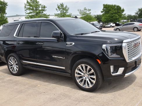 Used 2023 GMC Yukon Denali w/ Advanced Technology Package AWD/4WD image 5