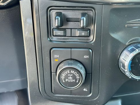 Used 2022 Ford F150 XLT w/ Equipment Group 302A High AWD/4WD image 18