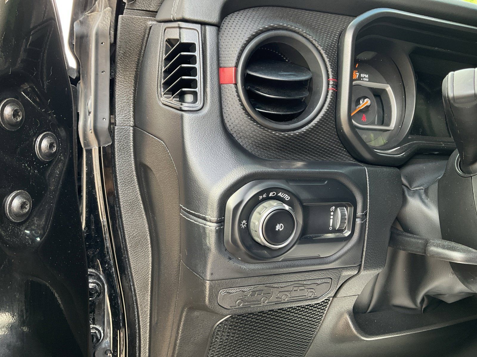 Used 2024 Jeep Wrangler Unlimited Rubicon AWD/4WD image 37