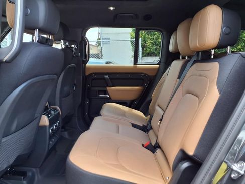 Used 2025 Land Rover Defender 130 V8 AWD/4WD image 15